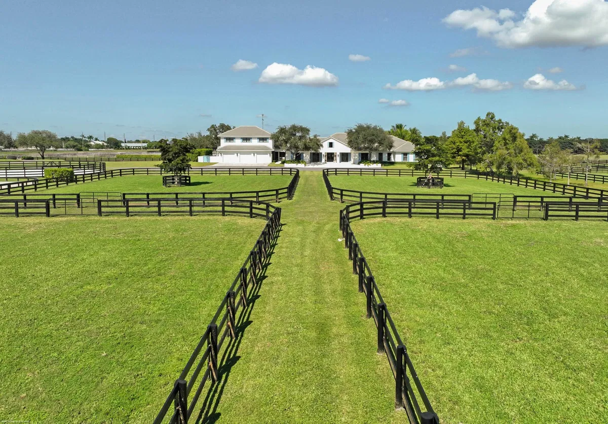 Palm Beach Point Residence photo 25