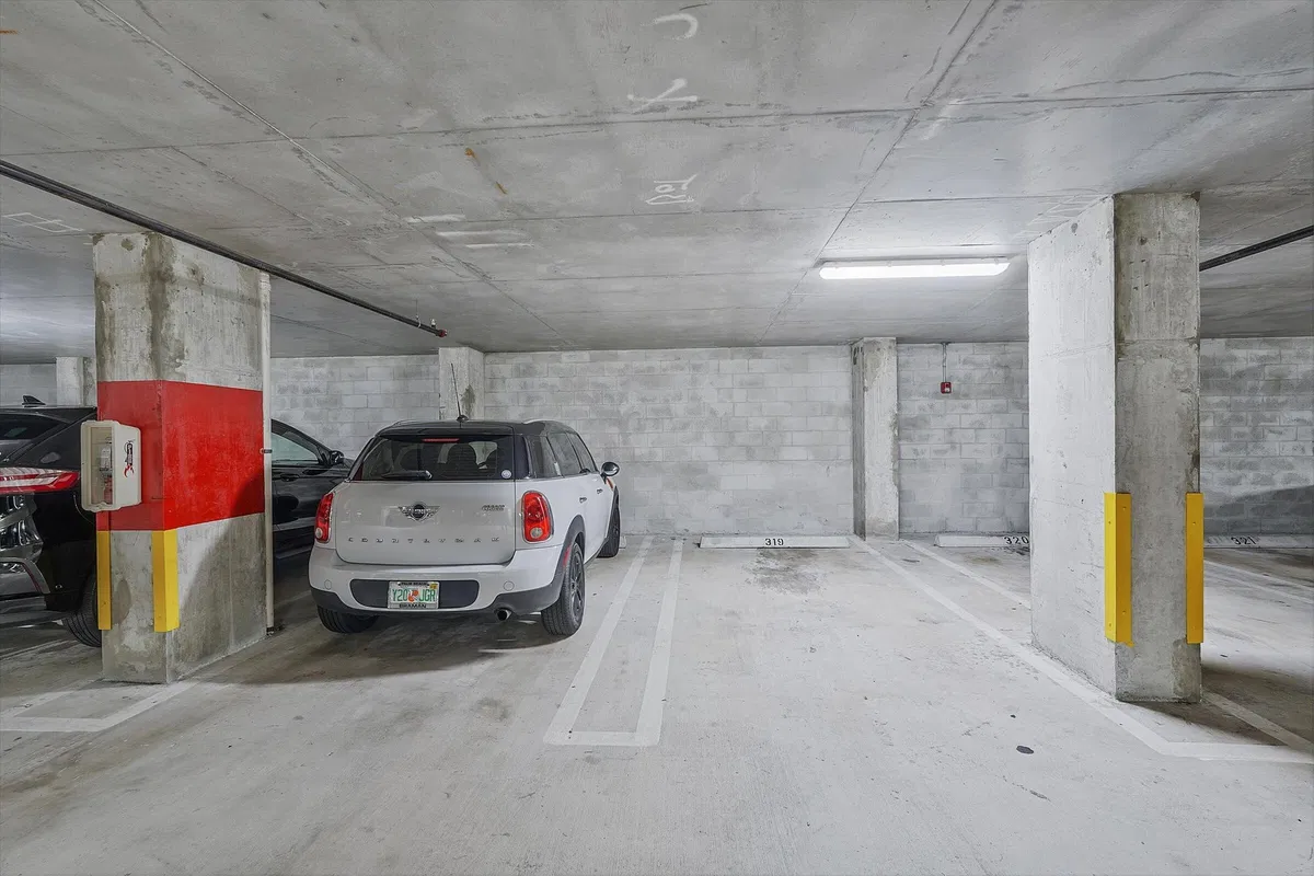 The Prado Unit 637 photo 19