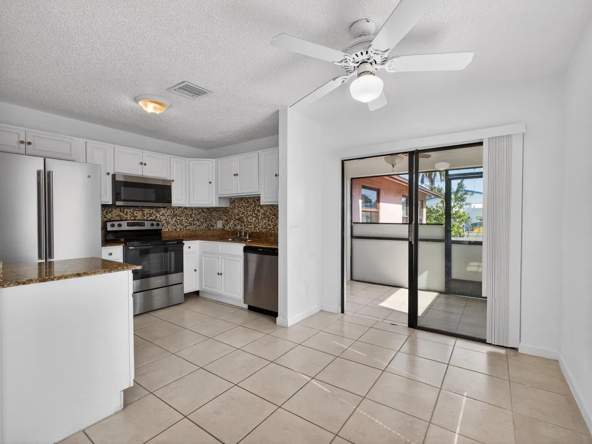 Residence photo 13