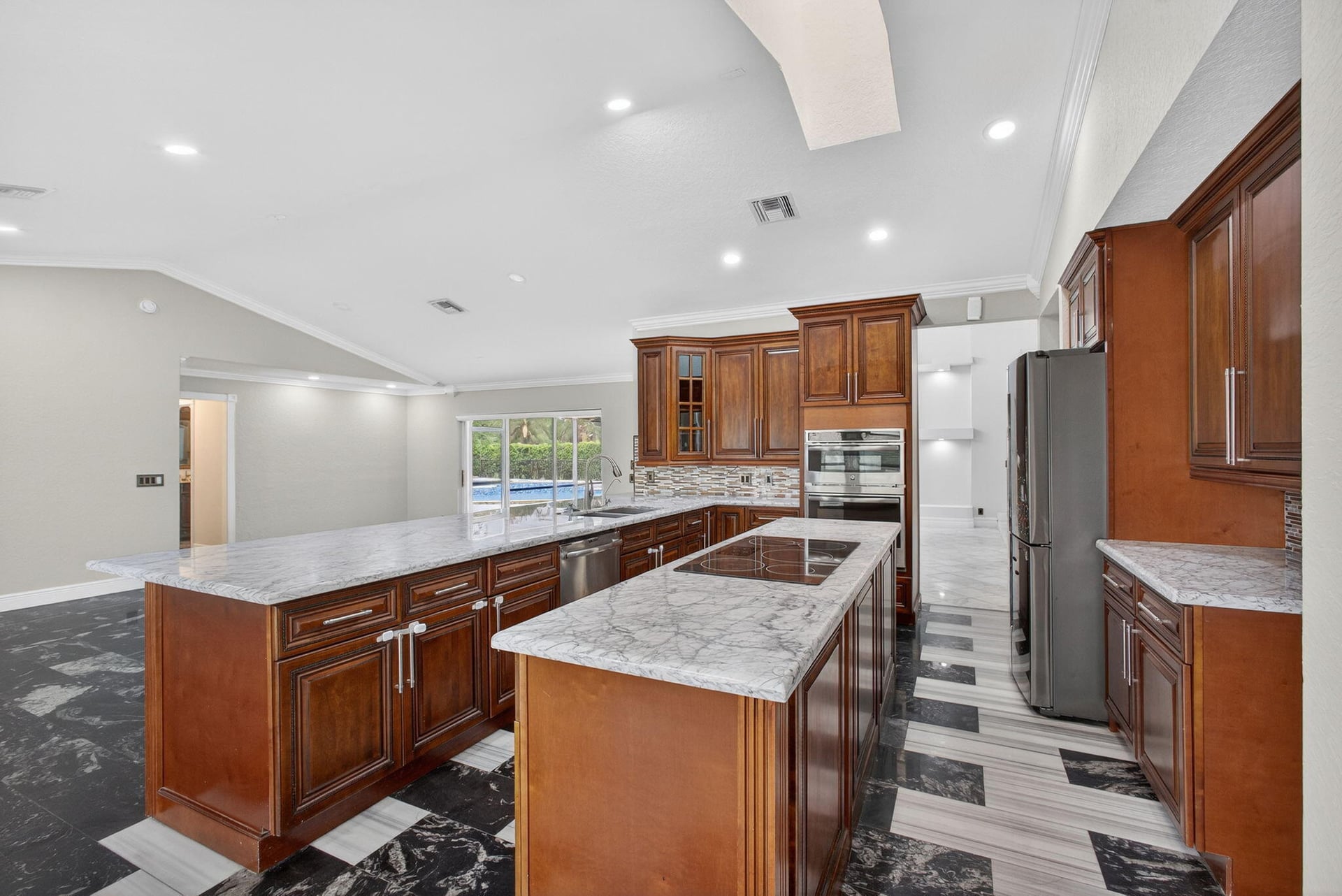 Residence photo 25