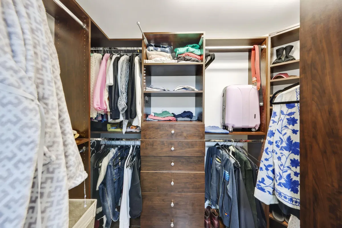 The Astor Unit 411 photo 25