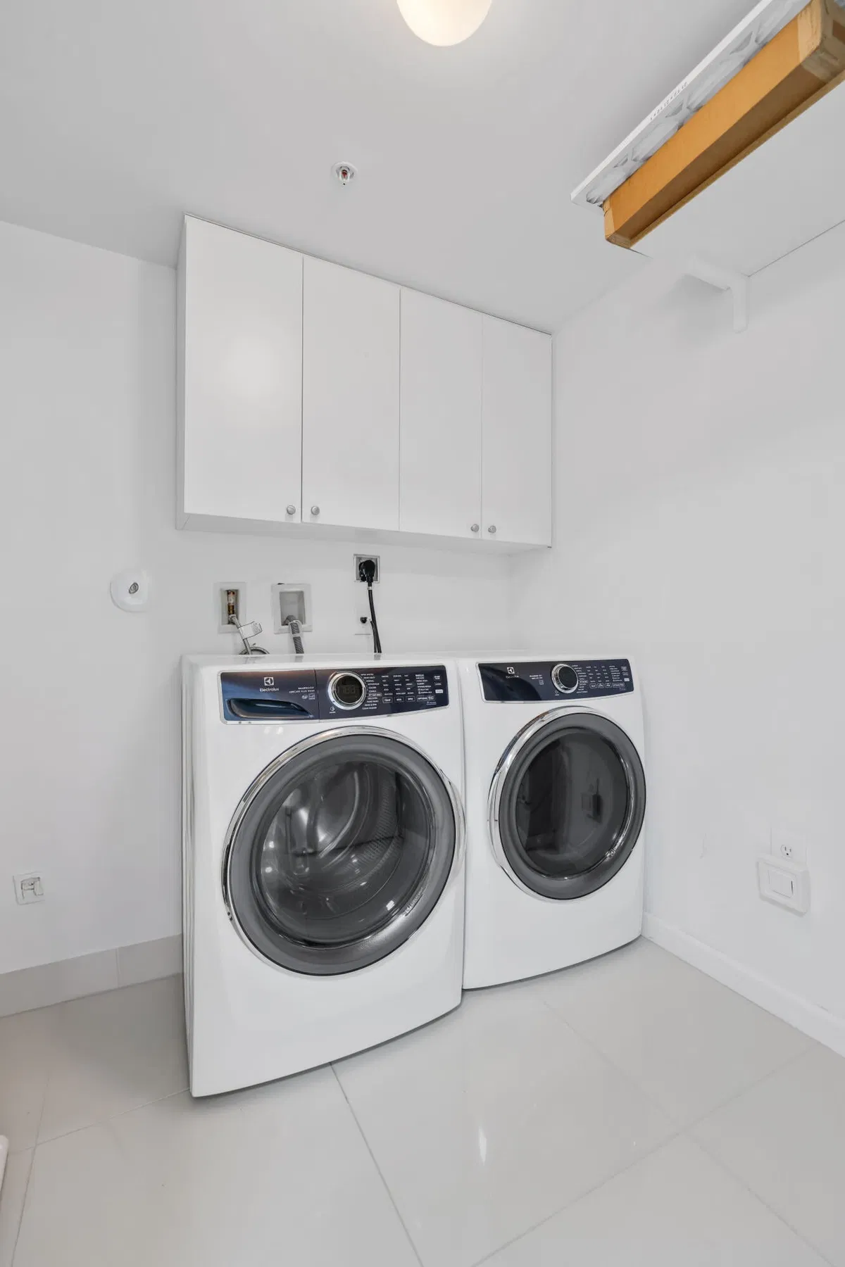 The Astor Unit 411 photo 31