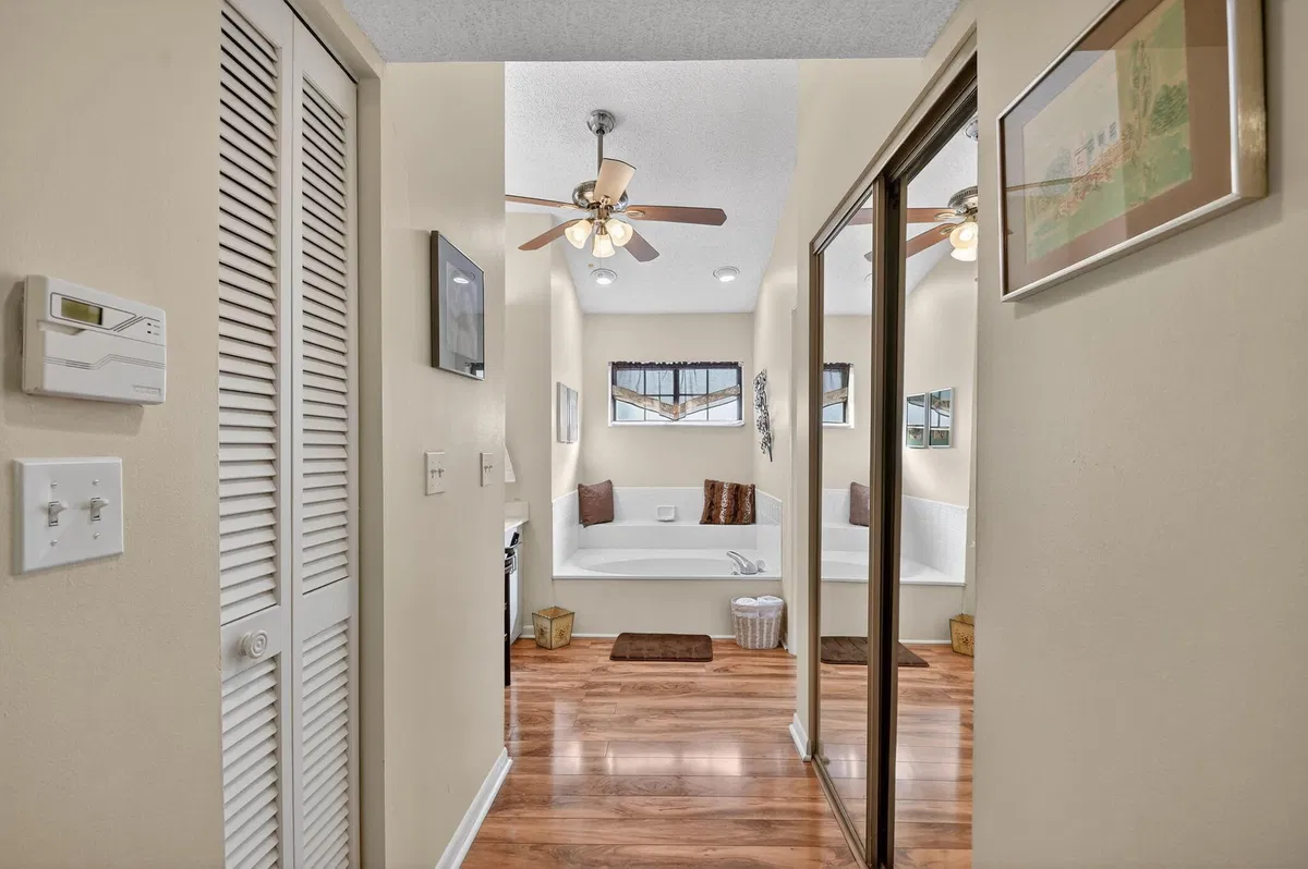  Residence photo 28