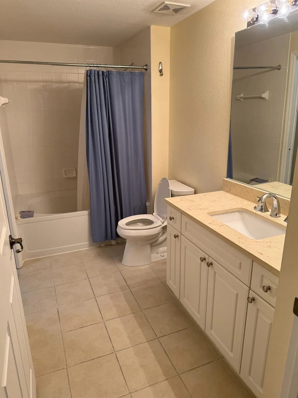 Unit 305 photo 19