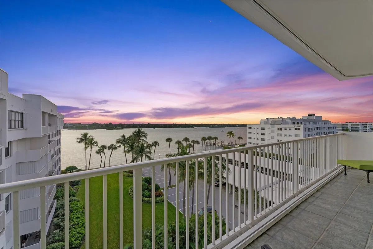 2860 S Ocean Palm Beach Unit 601 photo 4