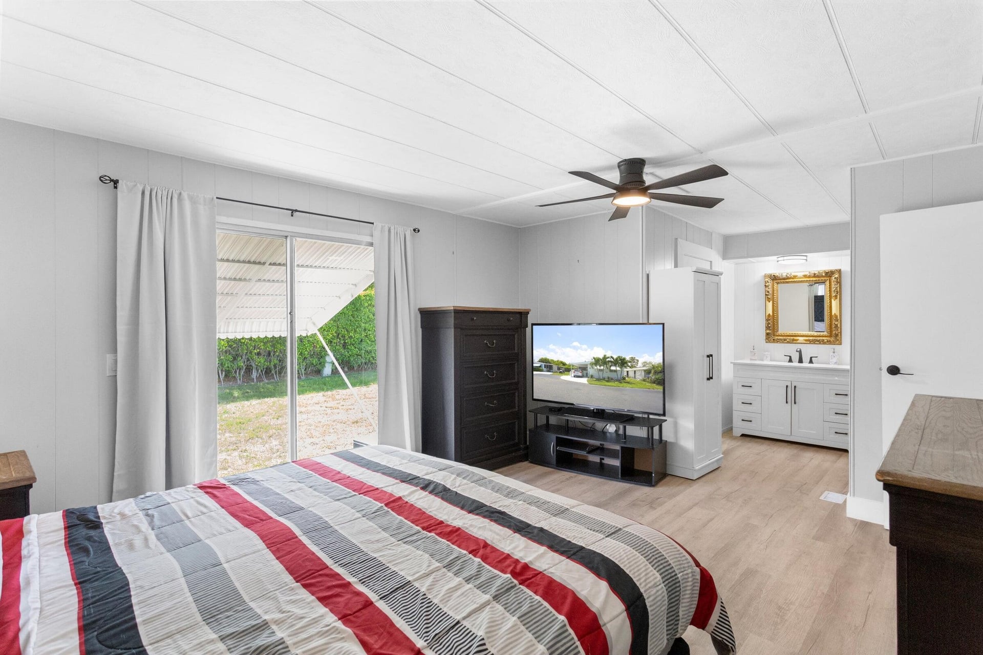 Residence photo 16