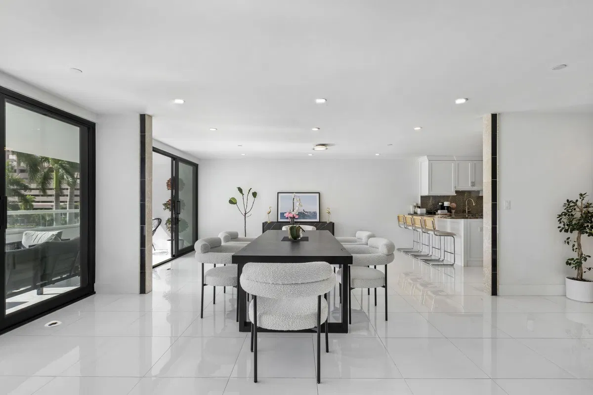 The Plaza of The Palm Beaches Unit Th3f photo 7