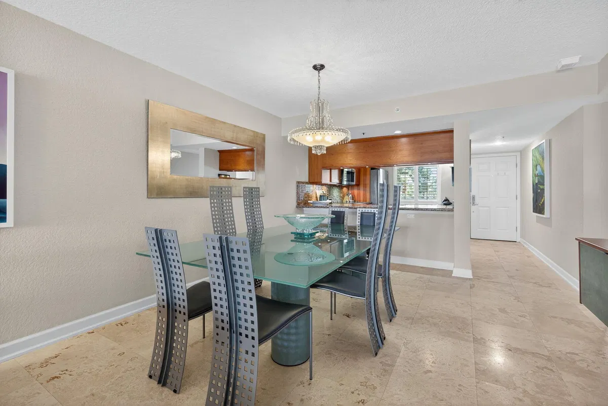 Unit 205 photo 10