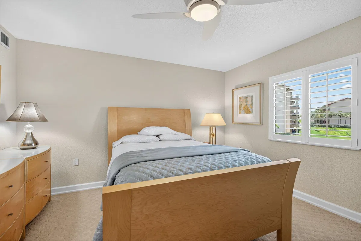 Unit 205 photo 31