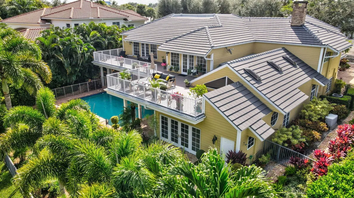 Boca Bath & Tennis Residence photo 25