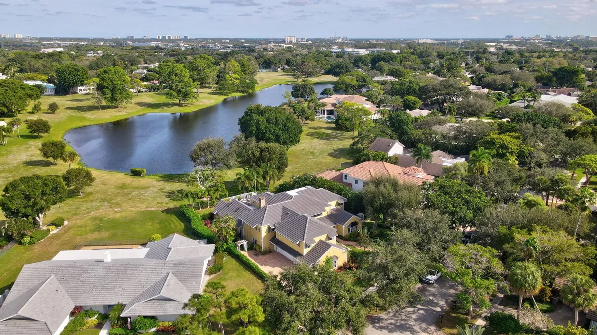 Boca Bath & Tennis Residence photo 79