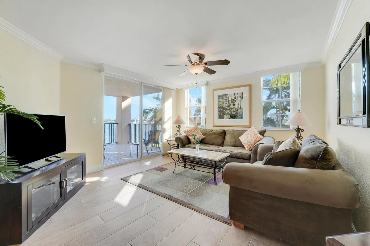 Flagler Pointe Unit 339 photo 4