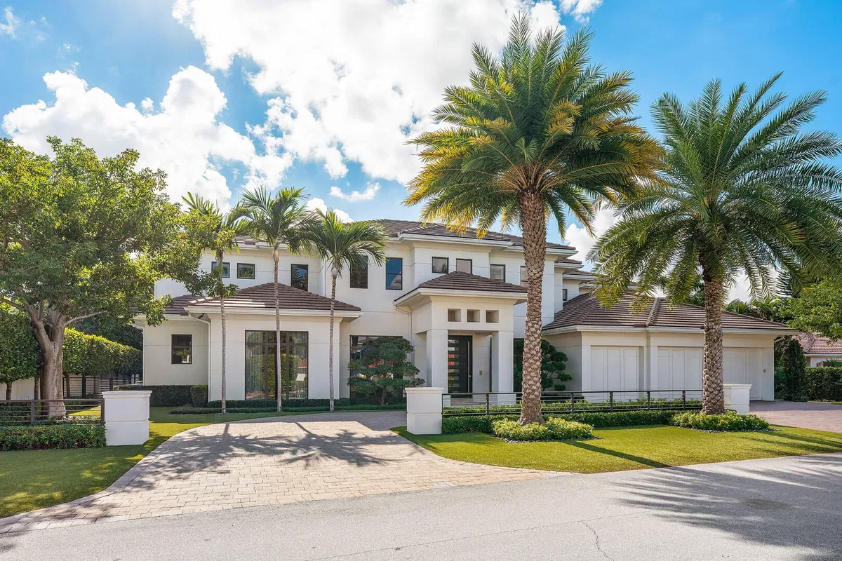 Royal Palm Yacht and Country Club Residence photo 7