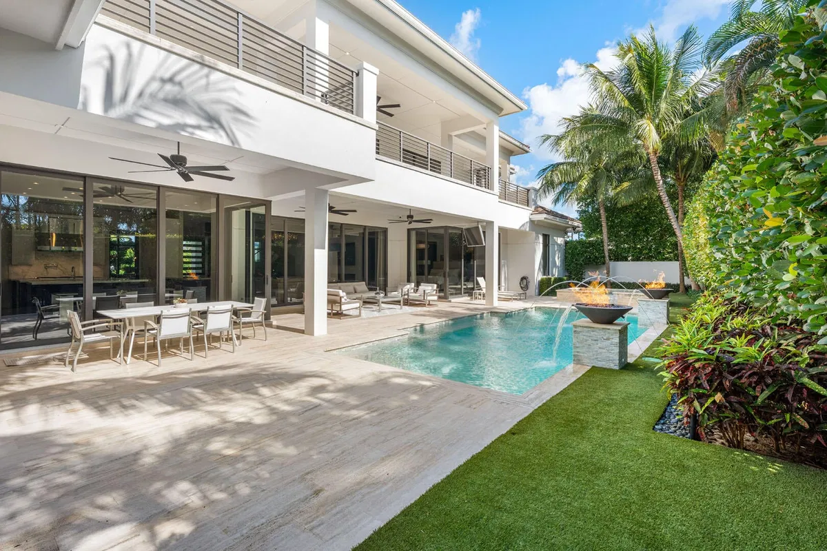 Royal Palm Yacht and Country Club Residence photo 31
