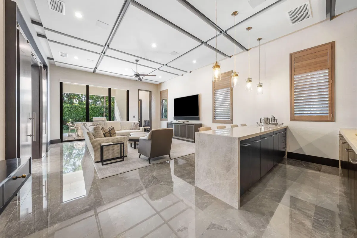 Royal Palm Yacht and Country Club Residence photo 40