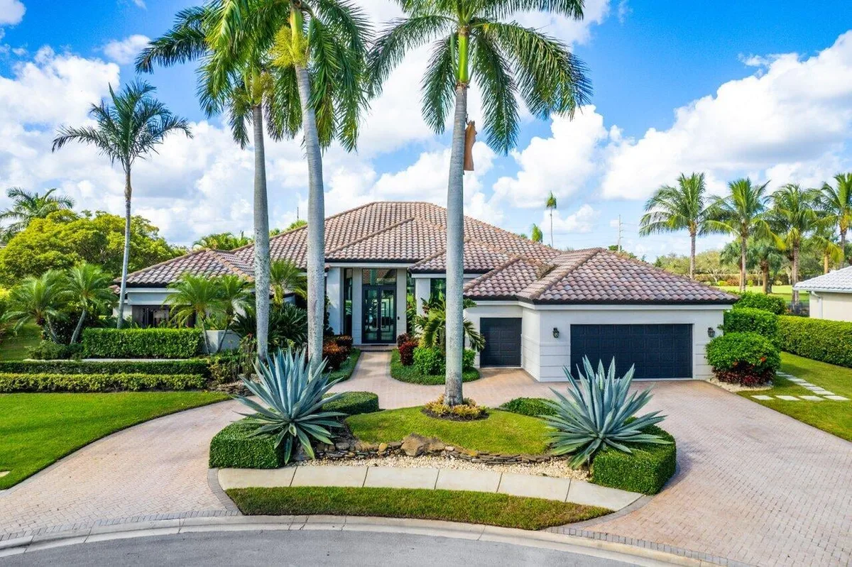 Bocaire Country Club Residence