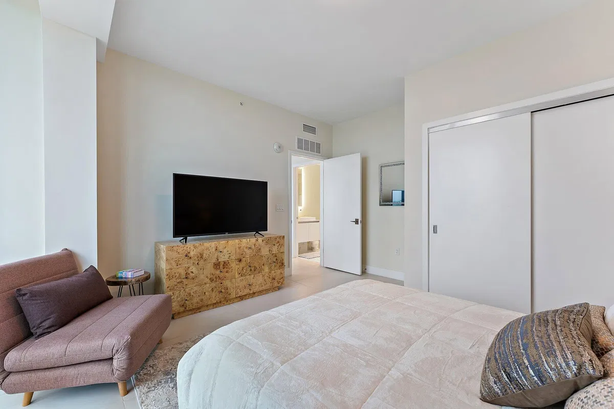 Amrit Ocean Resort & Residences Unit 1501 photo 16