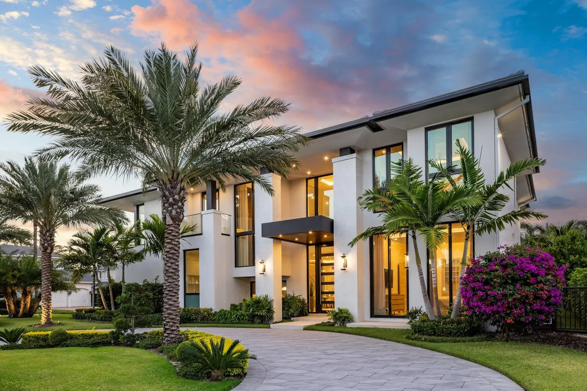 Royal Palm Yacht and Country Club Residence photo 4