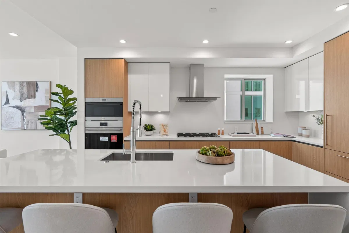 Royal Palm Residences Boca Raton Unit 604 photo 10
