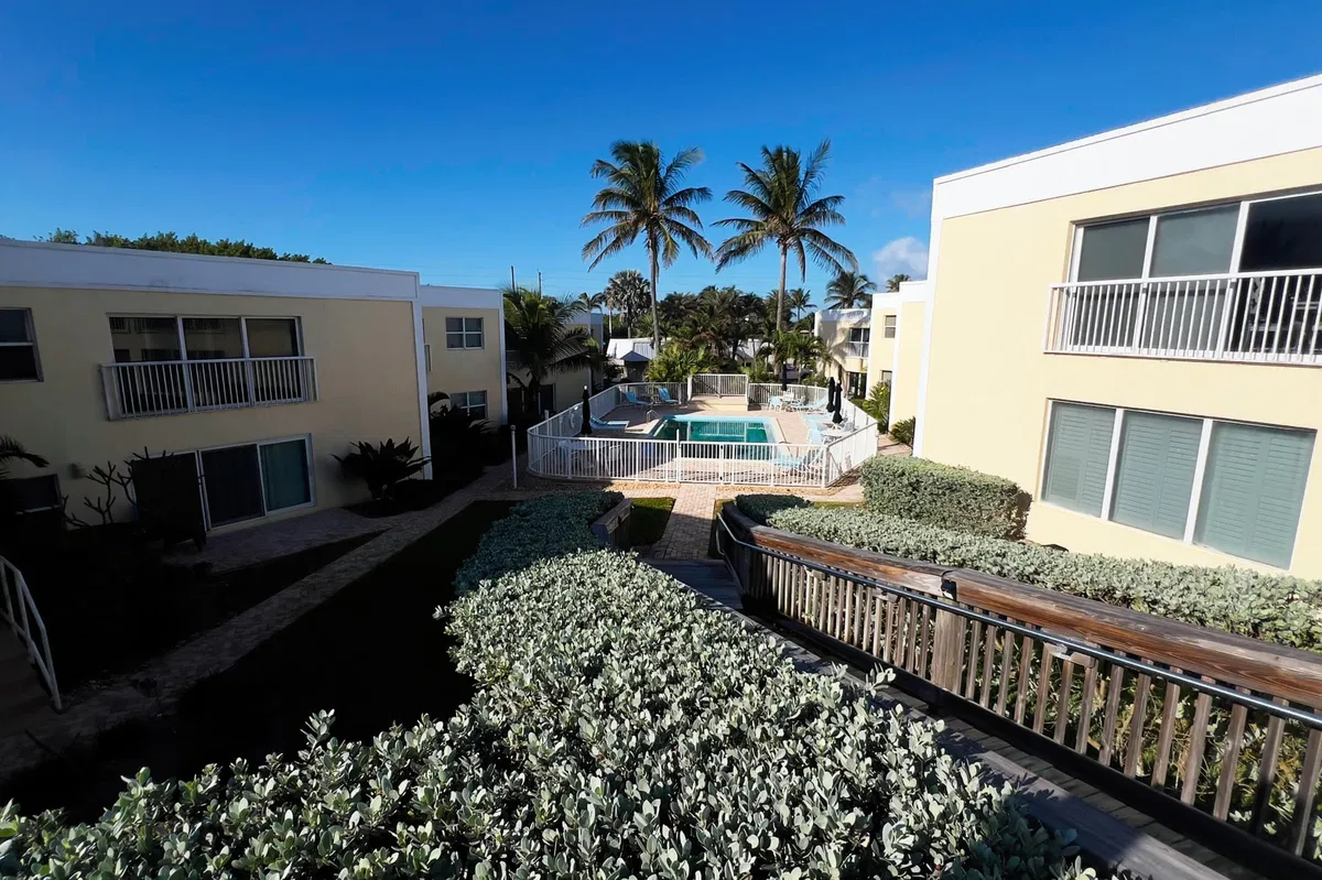 Unit 15 photo 25