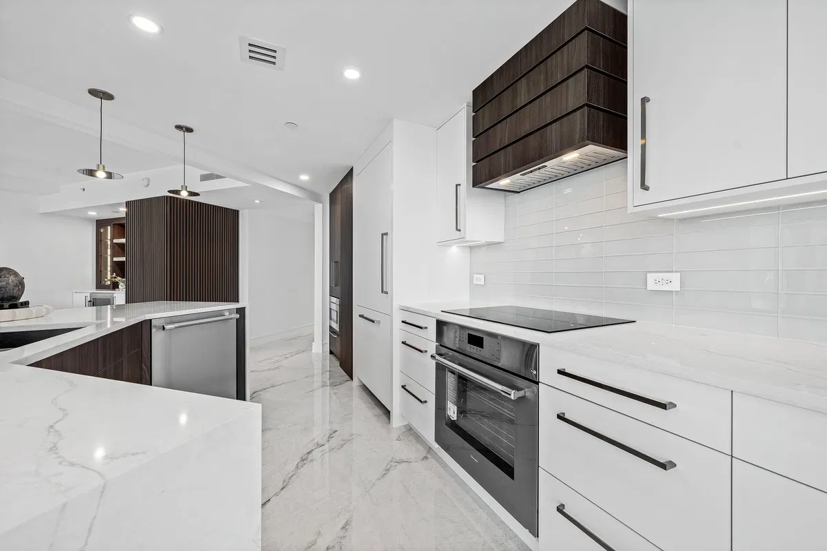 The Plaza of The Palm Beaches Unit 15a photo 10