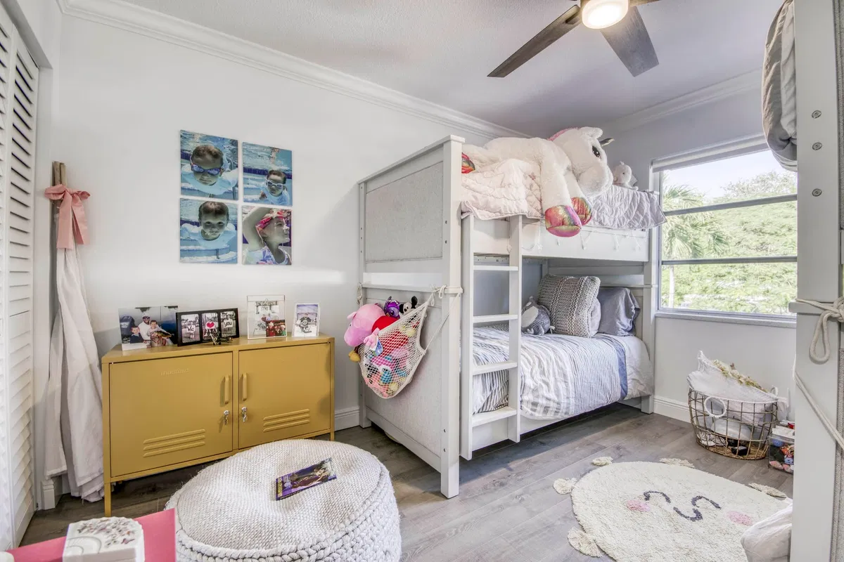 Unit 204 M photo 22