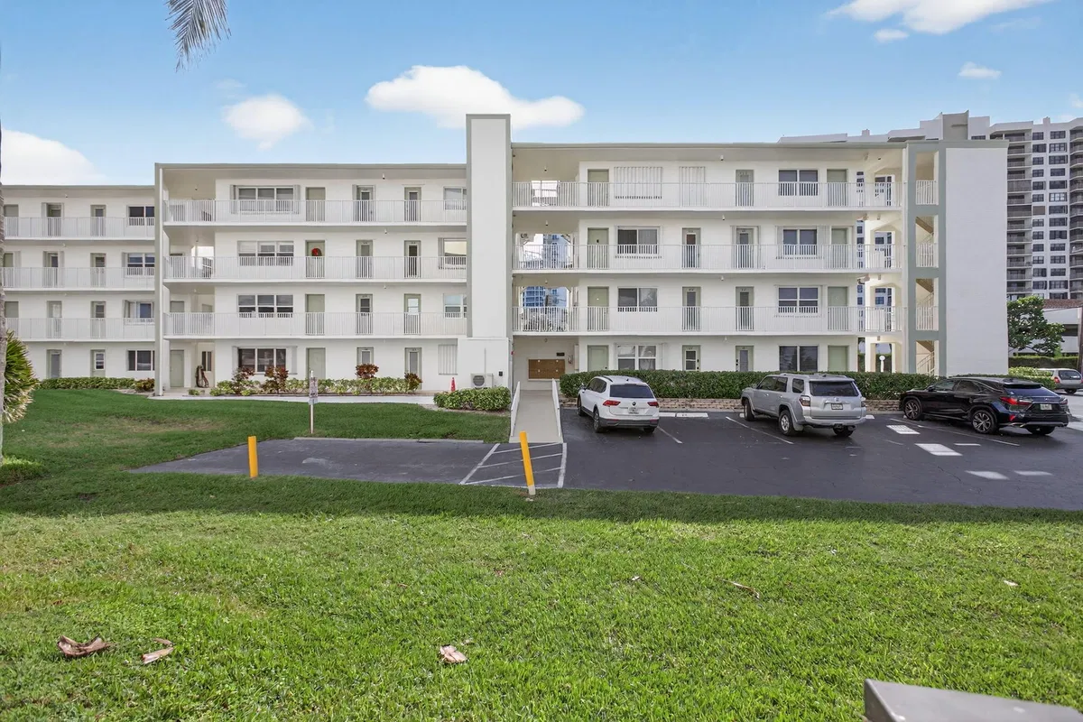 Singer Island Unit 223 photo 37
