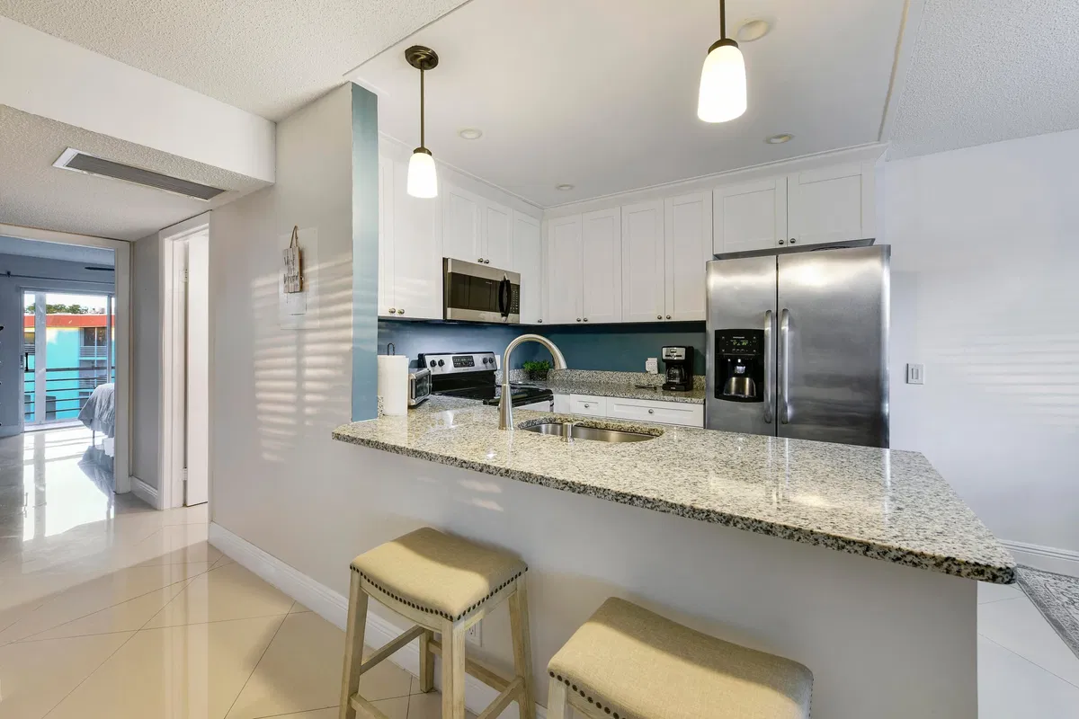 Unit 314 photo 7
