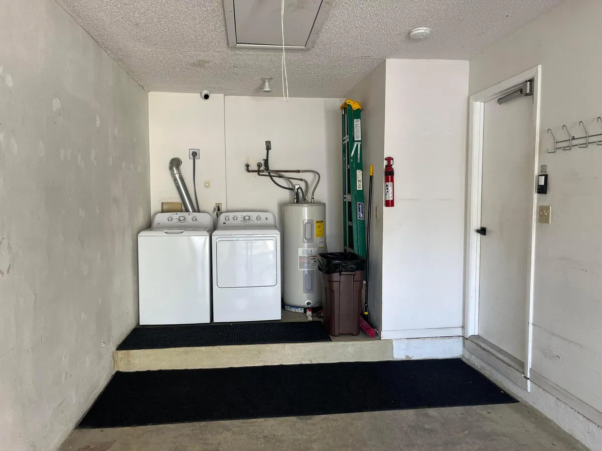 Residence photo 31