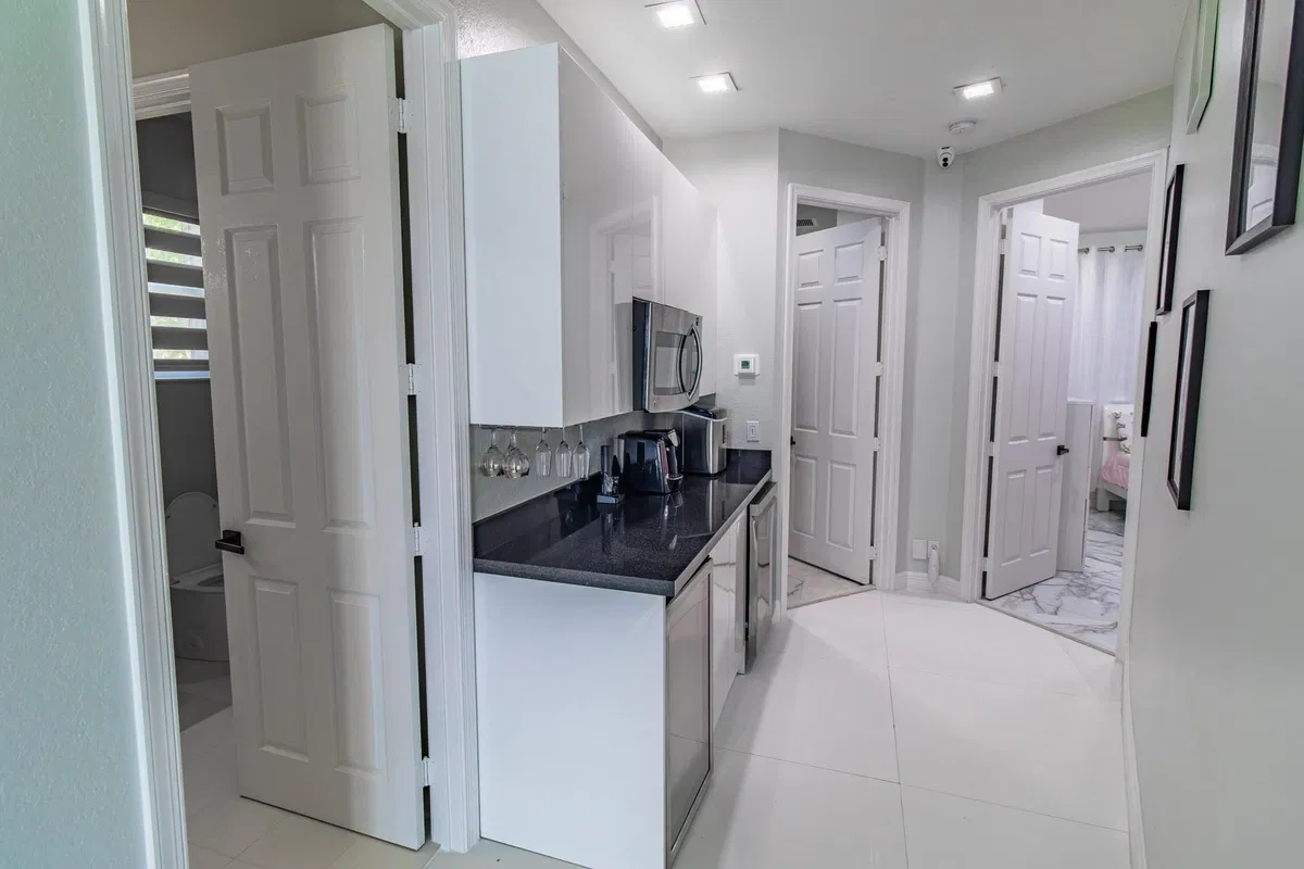 Residence photo 76