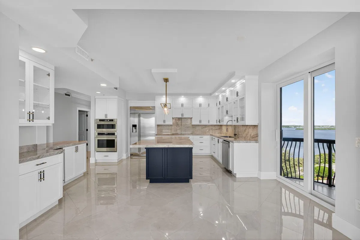Via Delfino Condominium Unit 1201