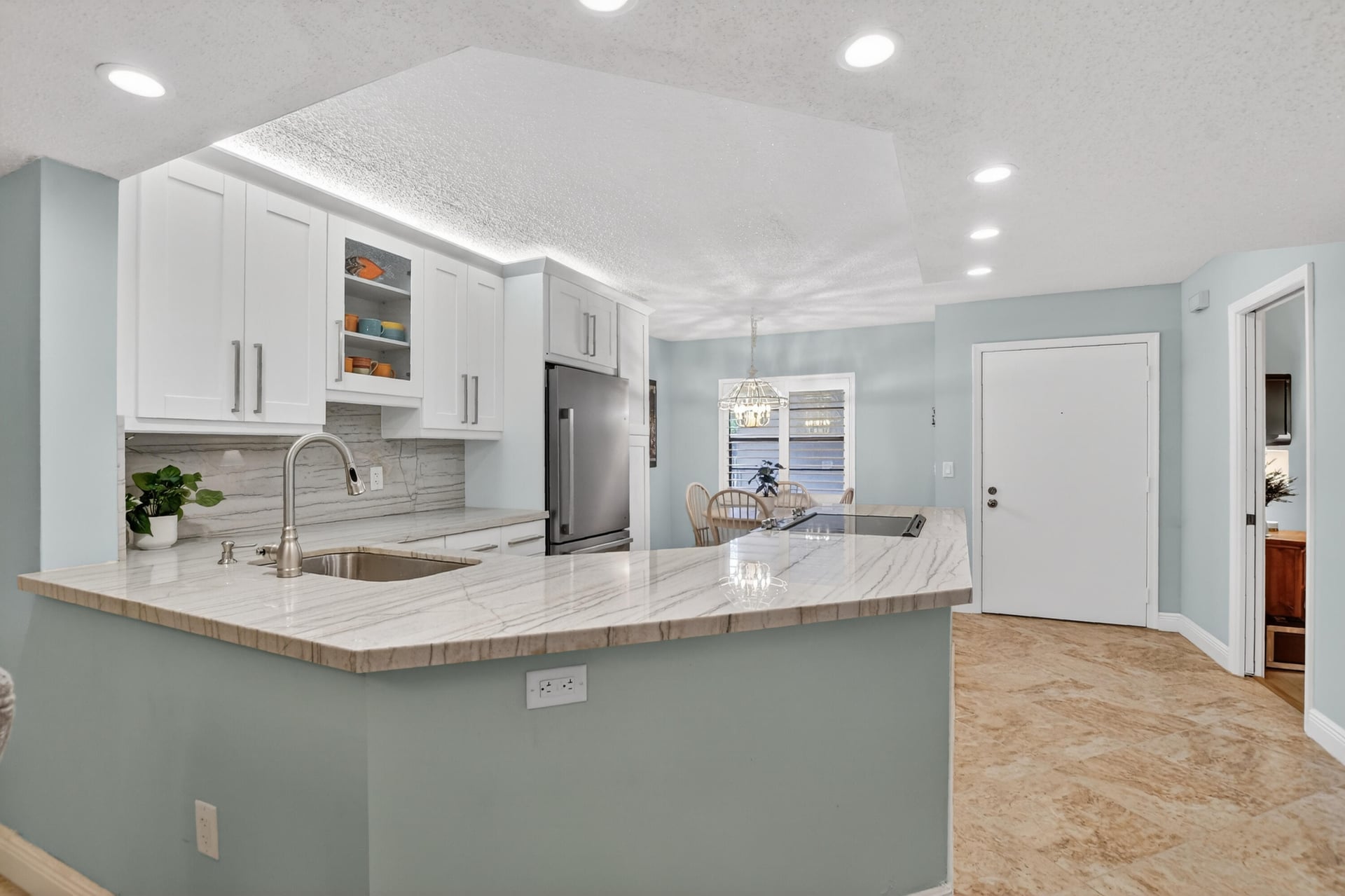 Unit 205 photo 4