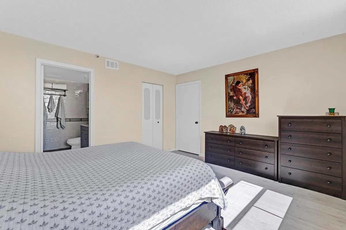  Unit 202 photo 16