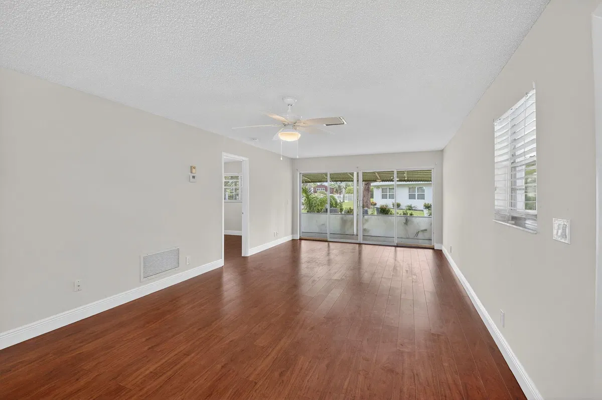  Residence photo 10