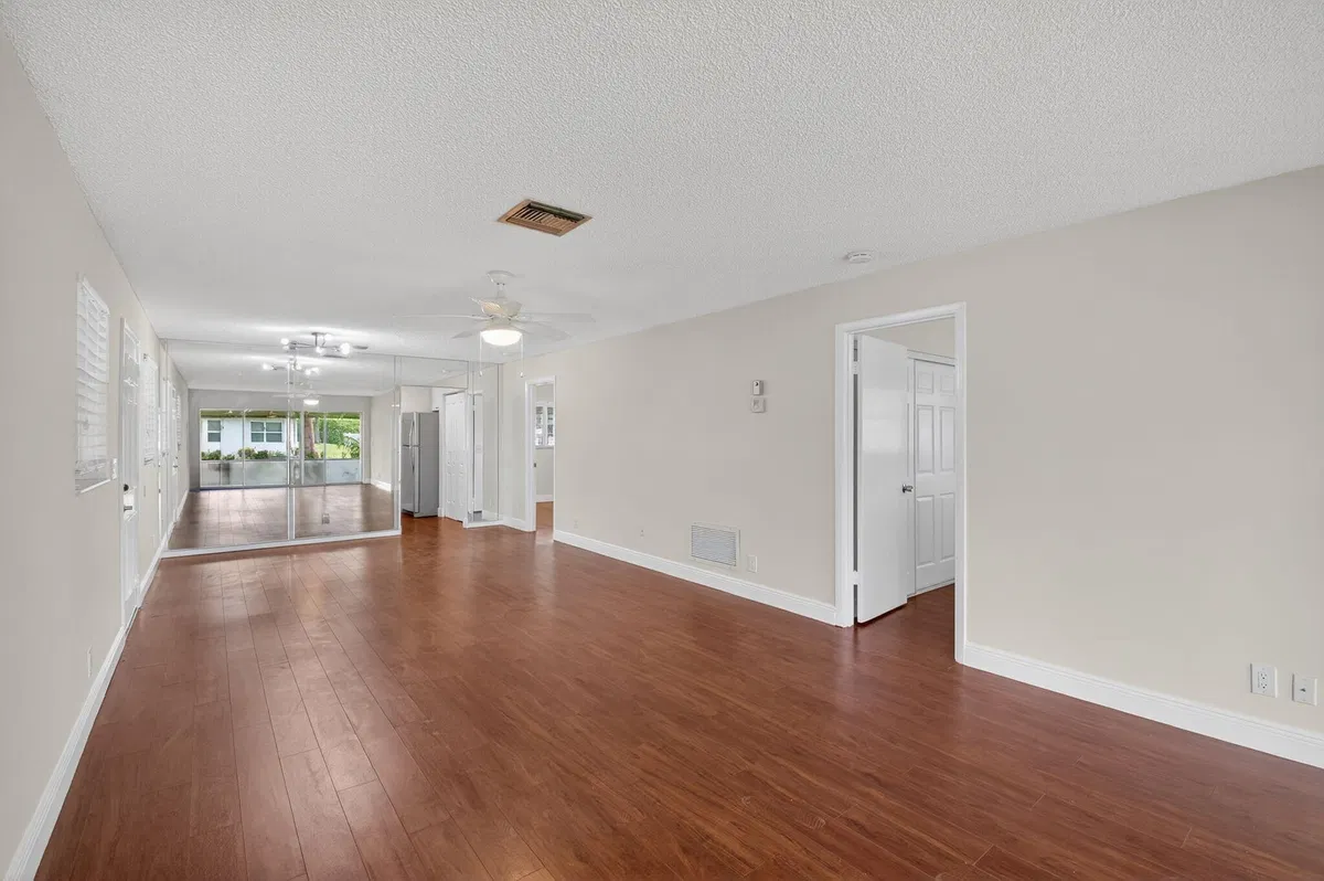  Residence photo 13