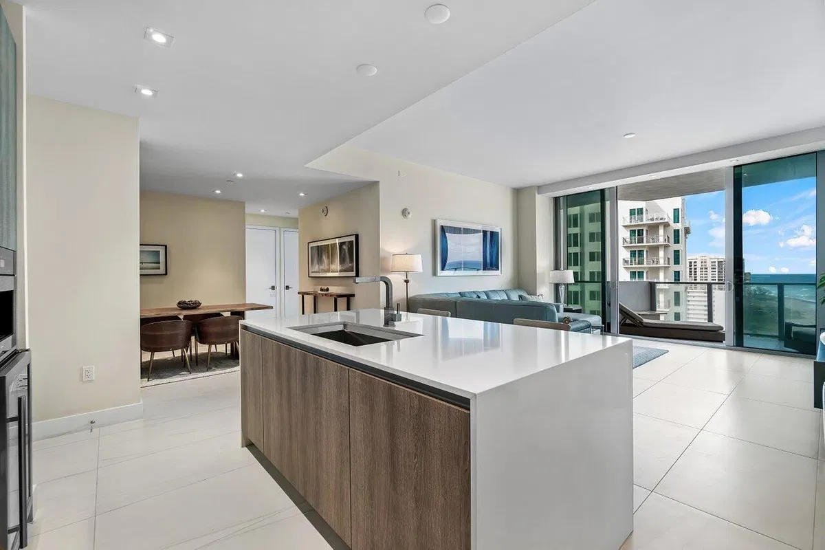 Amrit Ocean Resort & Residences Unit H1602 photo 7