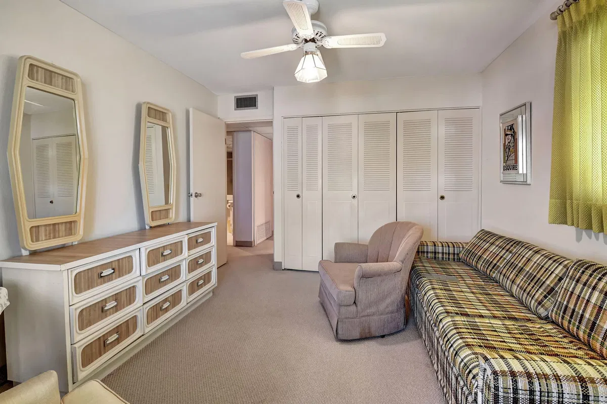 Residence photo 25