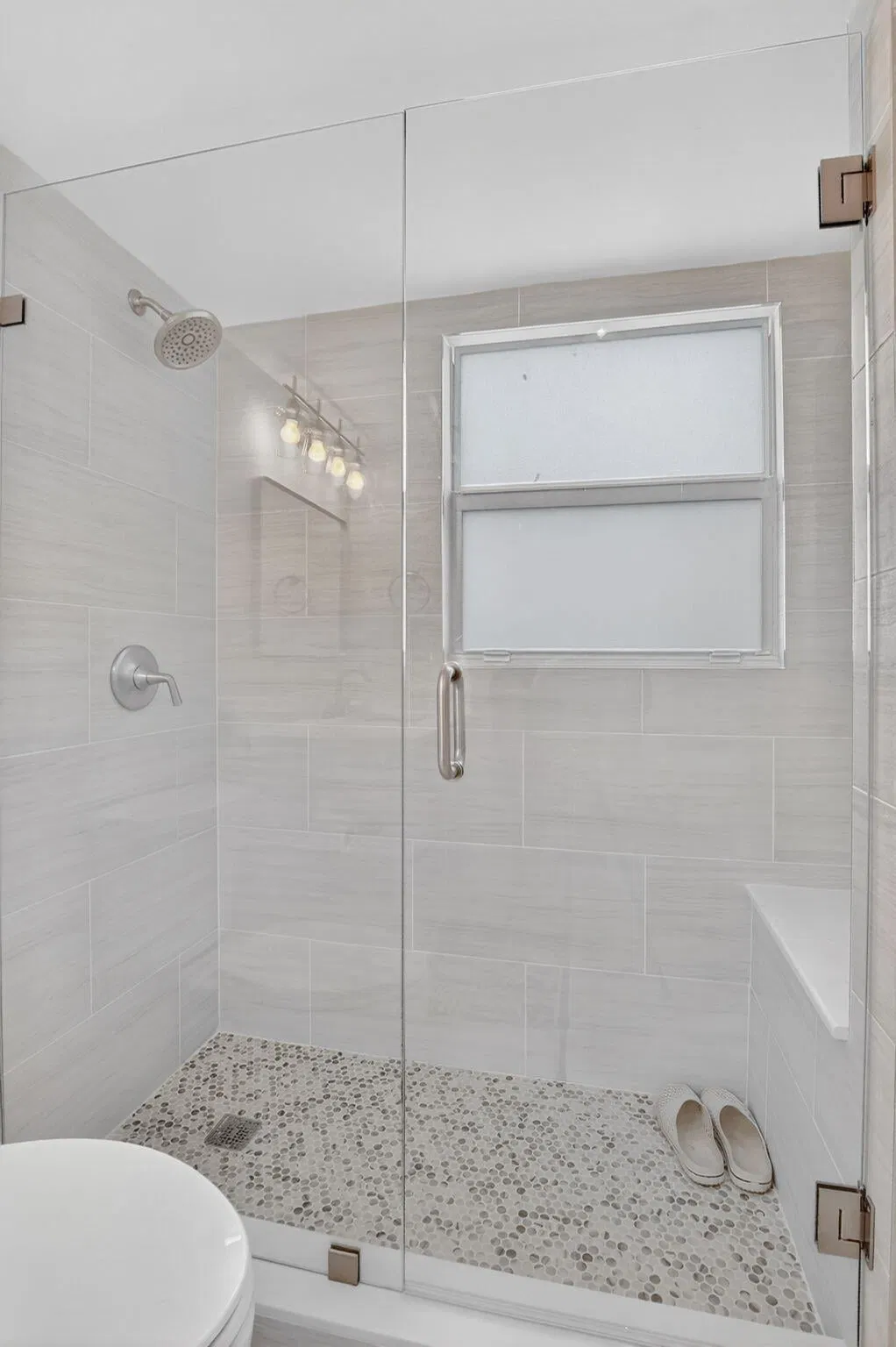Unit 1090 photo 25