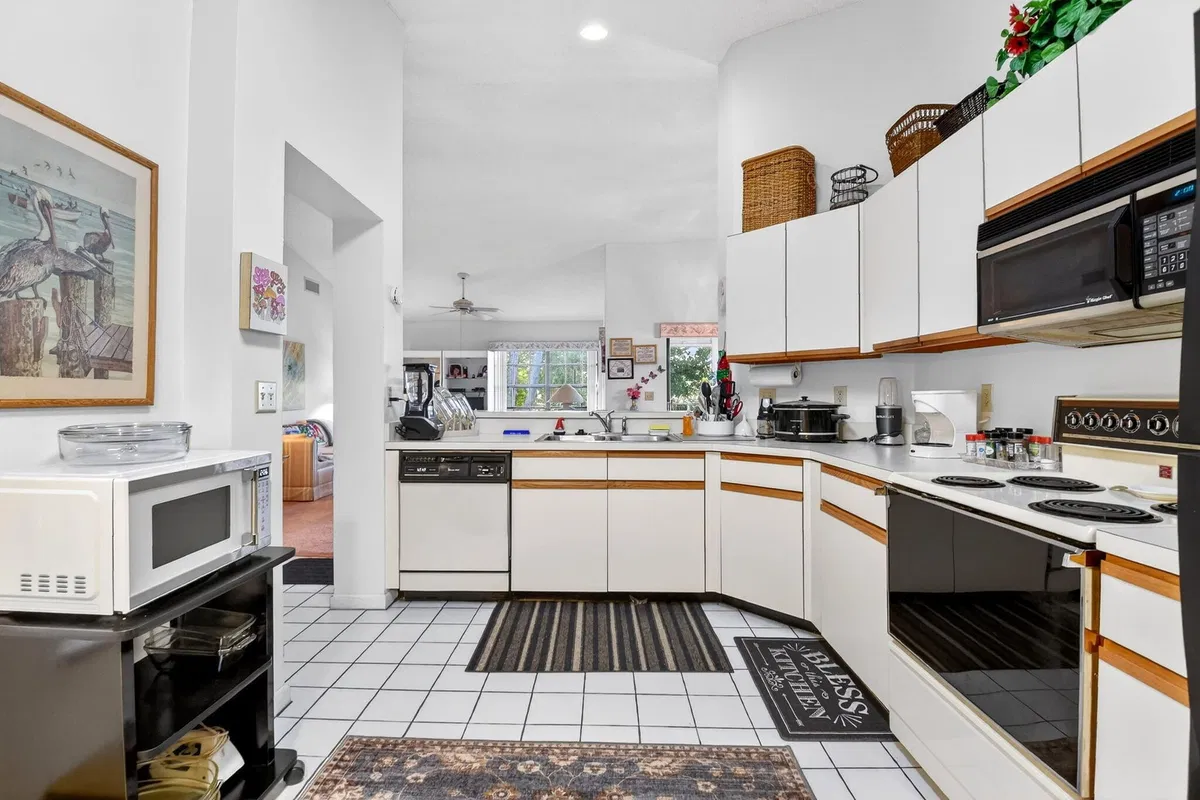 Residence photo 19