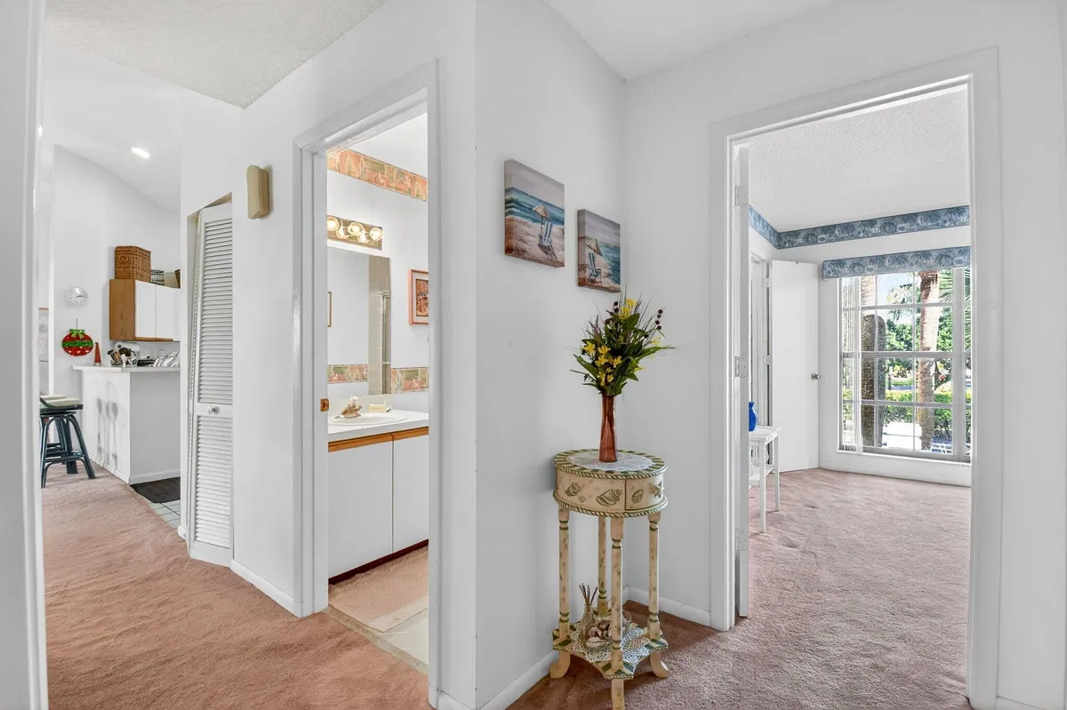Residence photo 34