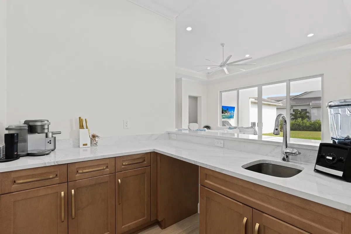 Residence photo 22