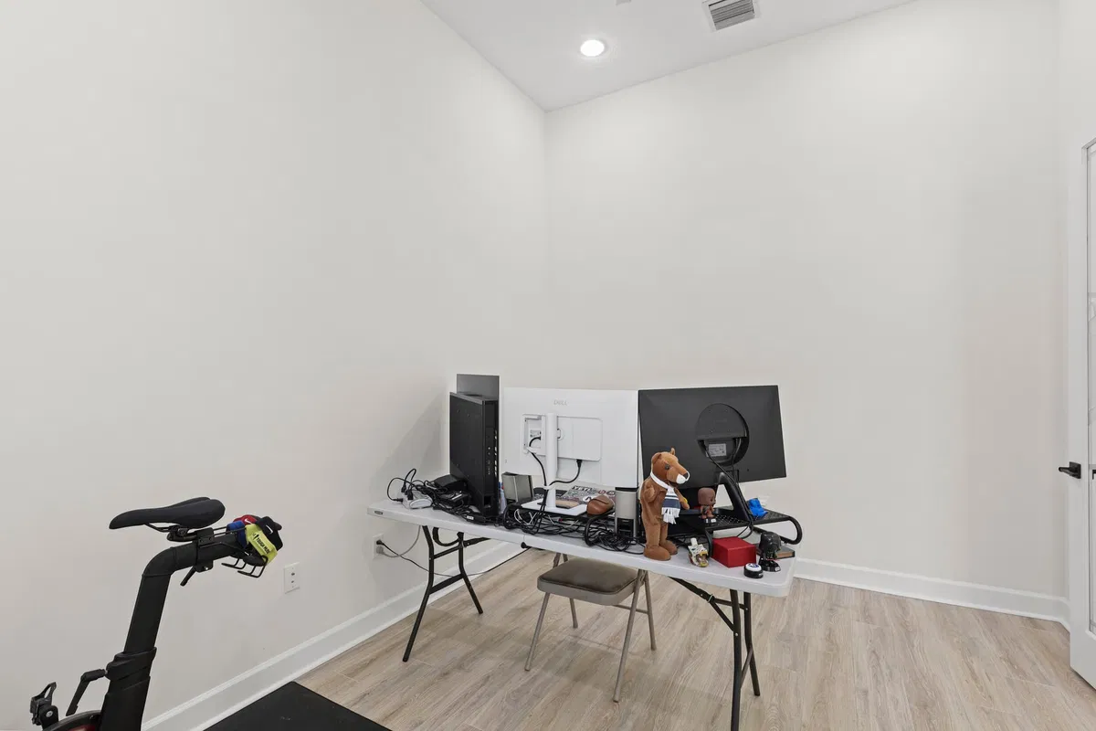 Residence photo 28