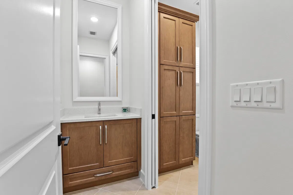 Residence photo 52
