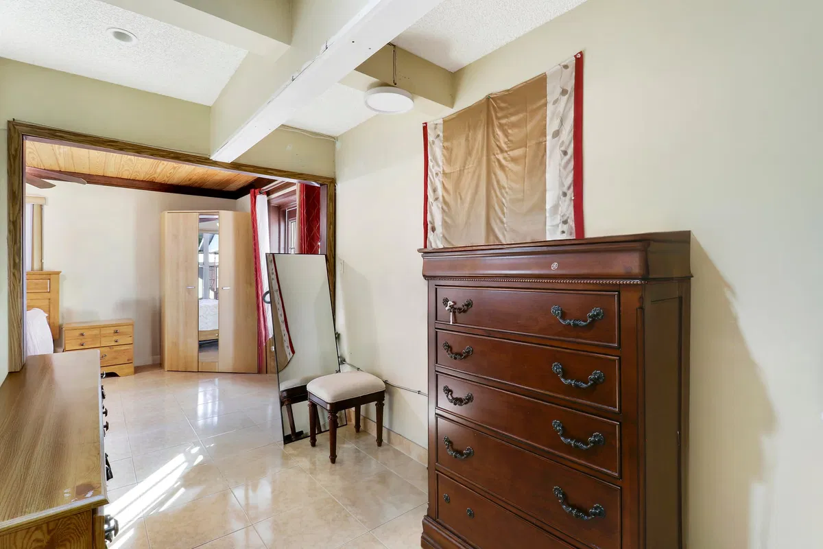 Residence photo 28
