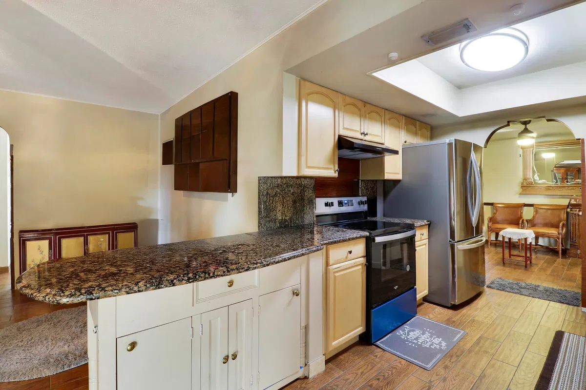 Residence photo 37