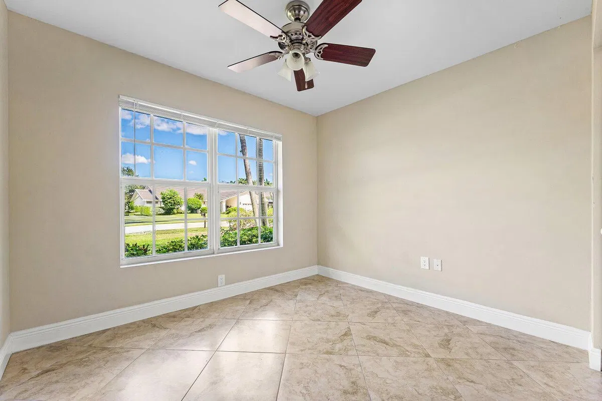 Residence photo 34