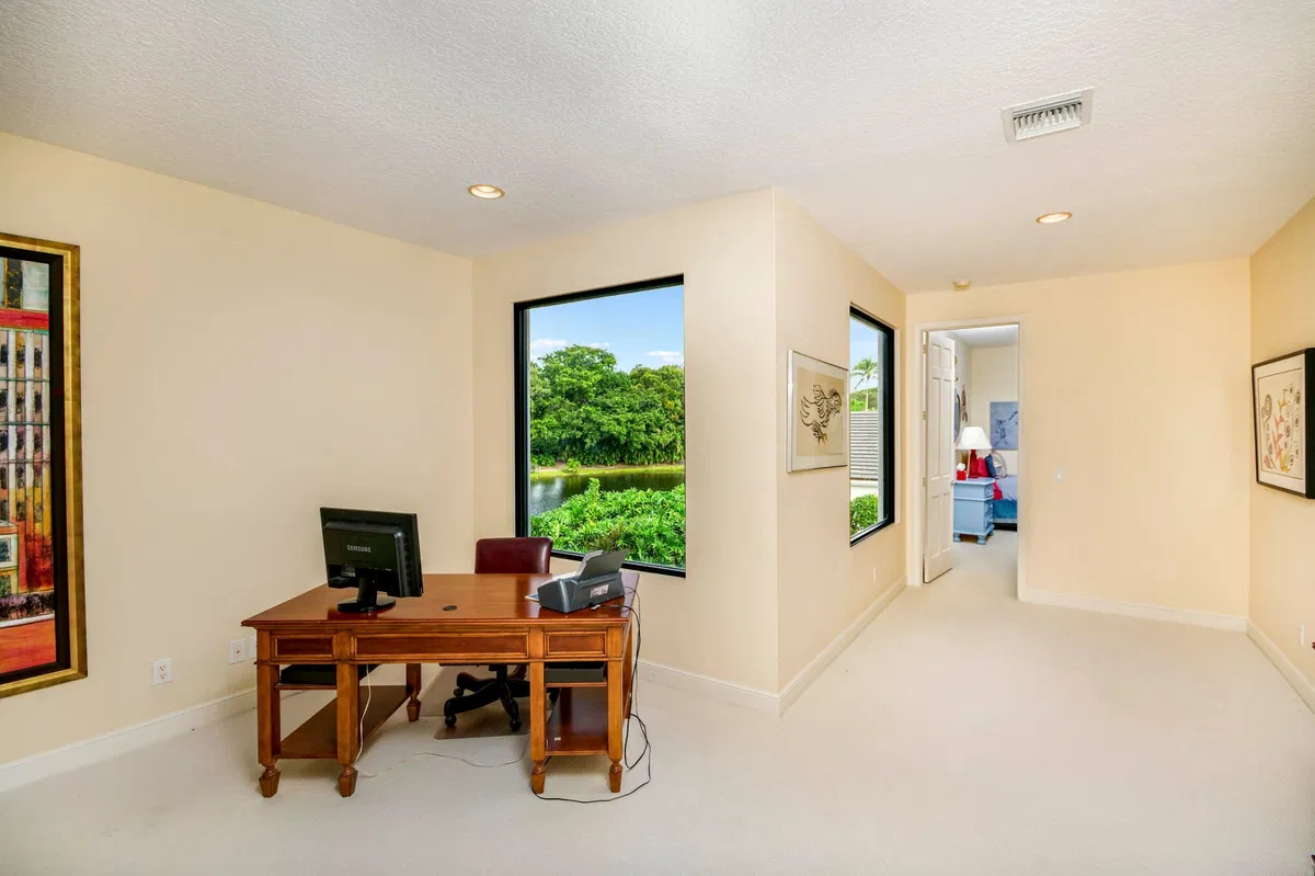 Frenchman's Creek Residence photo 19