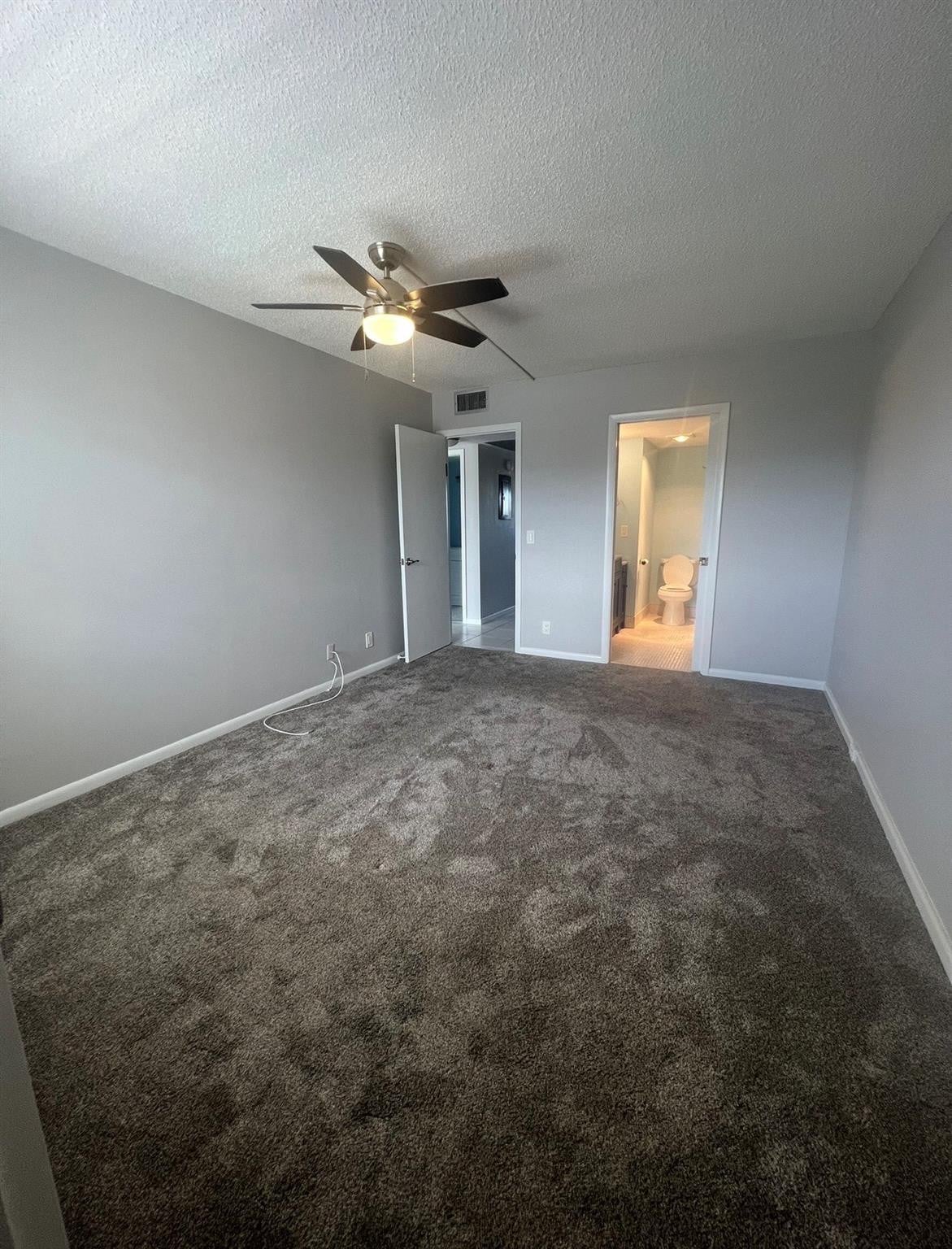 Unit 3050 photo 22