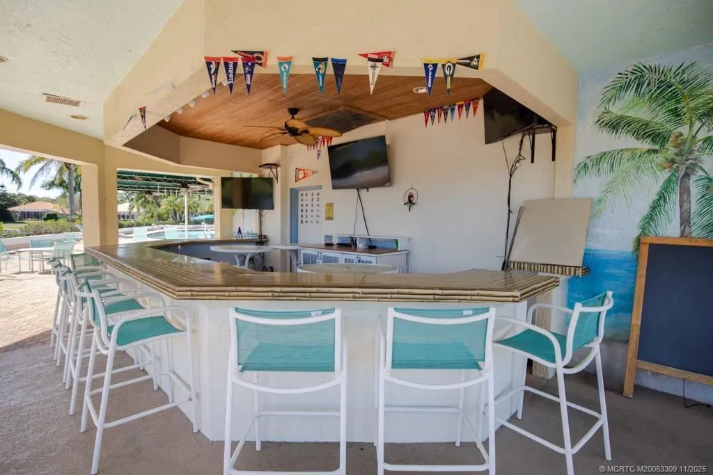 Monarch Country Club Residence photo 31