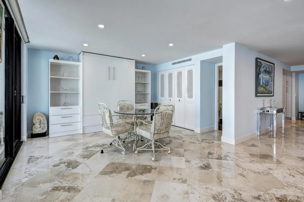 Unit 504 photo 16